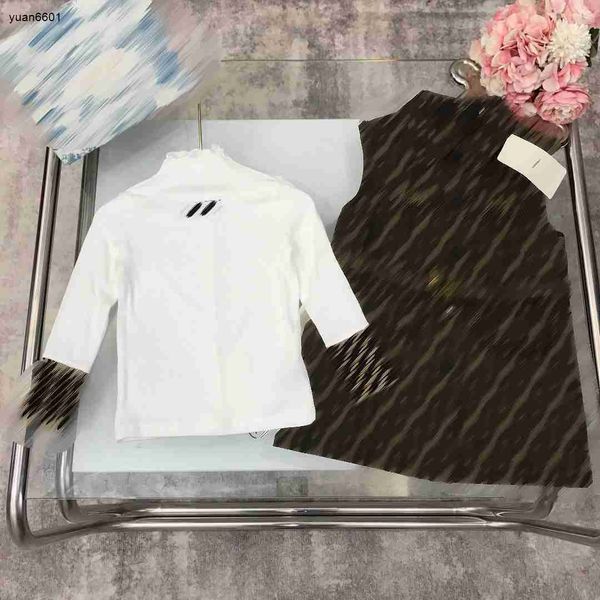 2023 girls dresses fashion tracksuits baby autumn sets size 100-150 cm standing neck knitted sweater and vest lapel denim dress sep01, White
2023 girls dresses fashion tracksuits baby autumn sets size 100-150 cm standing neck knitted sweater and vest lapel denim dress sep01, White