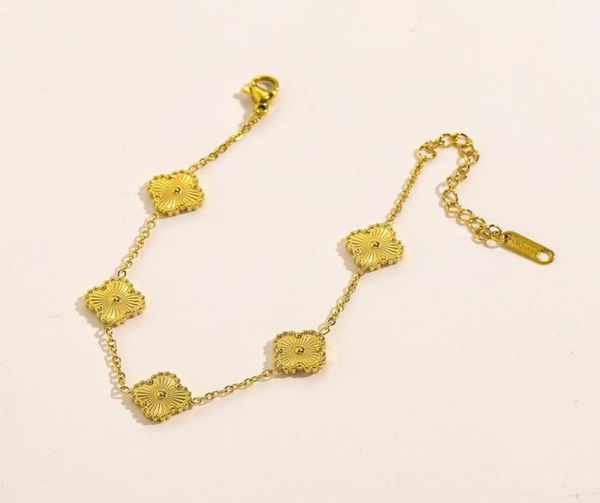 luxury brand clover pendant necklace bracelet earring jewelry for women gift39644511958505, Silver
luxury brand clover pendant necklace bracelet earring jewelry for women gift39644511958505, Silver