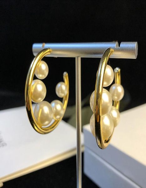 fahion stainless steel c type simple fashion classic multibead earrings rose gold letter stud earrings for woman jewelry9728244, Golden;silver
fahion stainless steel c type simple fashion classic multibead earrings rose gold letter stud earrings for woman jewelry9728244, Golden;silver