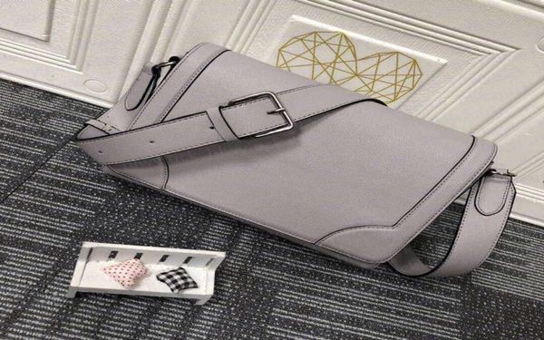 2021 new fashion men shoulder bags solid taiga leather classic 3 colors casual messenger bag crossbodybags 2831835303355
2021 new fashion men shoulder bags solid taiga leather classic 3 colors casual messenger bag crossbodybags 2831835303355