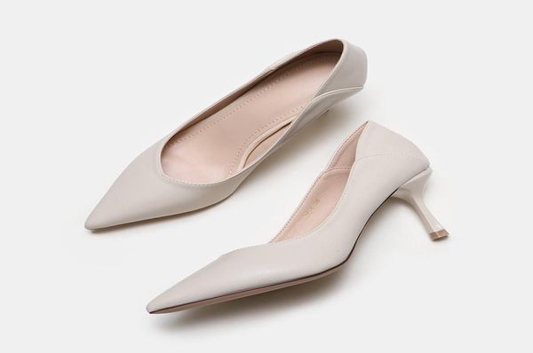fashion luxury designer women pump shoes high heels pu leather shallow pointed toe thin heel pumps dress women lady s8330239, Black
fashion luxury designer women pump shoes high heels pu leather shallow pointed toe thin heel pumps dress women lady s8330239, Black