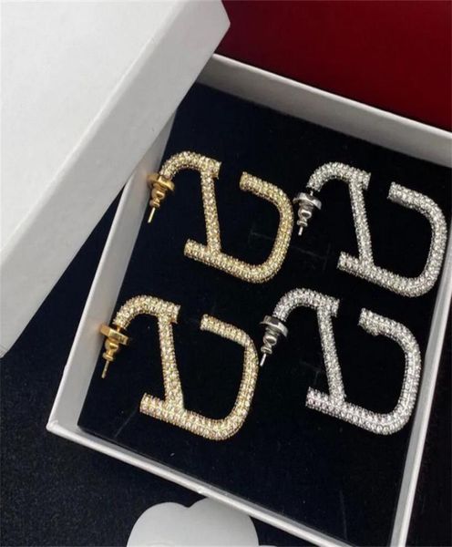 2023 fashion earrings jewelry womens men designer earring ear studs letter v diamonds luxurys golden fashion silver needle weote w9562585, Golden;silver
2023 fashion earrings jewelry womens men designer earring ear studs letter v diamonds luxurys golden fashion silver needle weote w9562585, Golden;silver