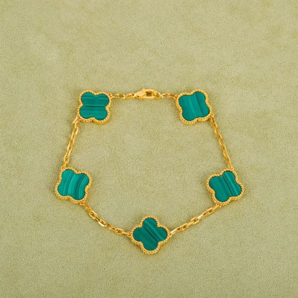fashion bracelet 4 colors fashion classic 4 fourleaf clover charm bracelet diamond bracelet chain 18k gold agate shell mother of pearl girl, Golden;silver
fashion bracelet 4 colors fashion classic 4 fourleaf clover charm bracelet diamond bracelet chain 18k gold agate shell mother of pearl girl, Golden;silver