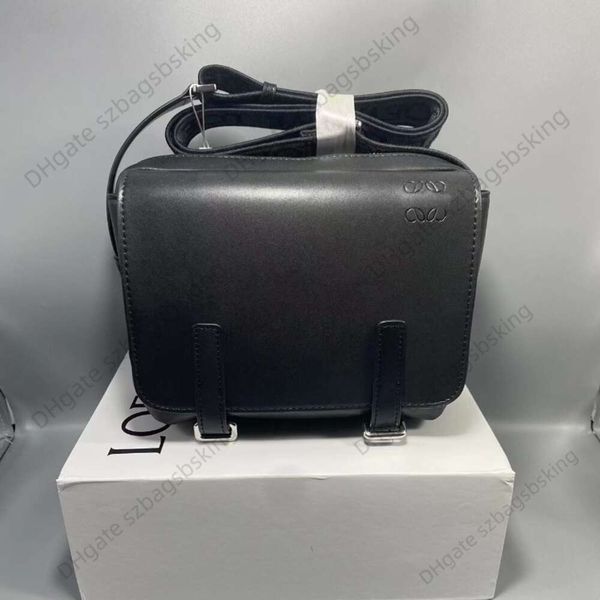 men's bag designer crossbody bag backpack lowe calfskin clamshell style fashion embroidery wide strap single shoulder messenger bag
men's bag designer crossbody bag backpack lowe calfskin clamshell style fashion embroidery wide strap single shoulder messenger bag