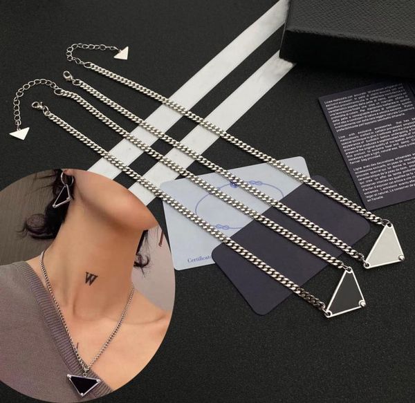 2021 womens mens luxury designer necklace chain fashion jewelry black and white triangle pendant design party silver hip hop punk6859066
2021 womens mens luxury designer necklace chain fashion jewelry black and white triangle pendant design party silver hip hop punk6859066
