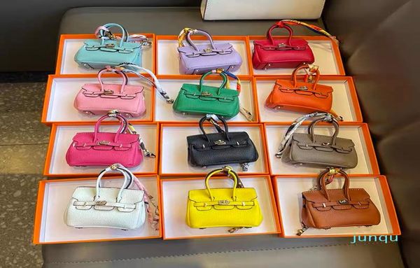 luxurys keychain key ring bag chain case handbags hook designer keys holder packet bags hanger airpods cases earphone accessories 7808889, Black
luxurys keychain key ring bag chain case handbags hook designer keys holder packet bags hanger airpods cases earphone accessories 7808889, Black