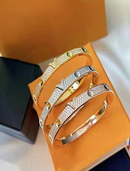 2022 fashion luxury full diamond crystal cuff bracelet for women brand classic designer bracelet high end 316l stainless steel ele8341850, White
2022 fashion luxury full diamond crystal cuff bracelet for women brand classic designer bracelet high end 316l stainless steel ele8341850, White