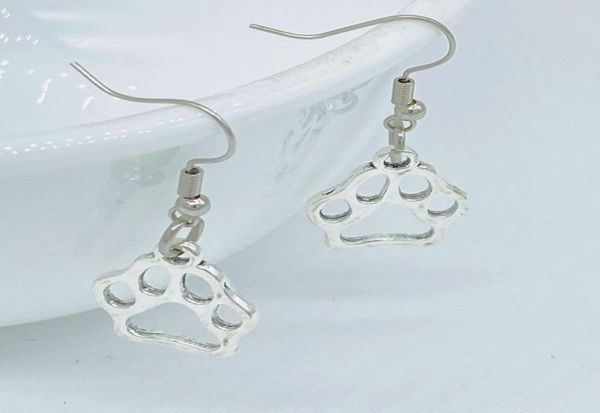 hollow silver color pet cat dog lover paw print dangle puppy cute animal footprint earrings women girl jewelry7897023
hollow silver color pet cat dog lover paw print dangle puppy cute animal footprint earrings women girl jewelry7897023