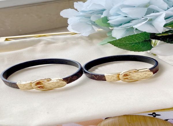 europe america fashion men lady women print letter flower pattern design engrave v letter buckle metal leather bracelets bangle4783683, Black
europe america fashion men lady women print letter flower pattern design engrave v letter buckle metal leather bracelets bangle4783683, Black