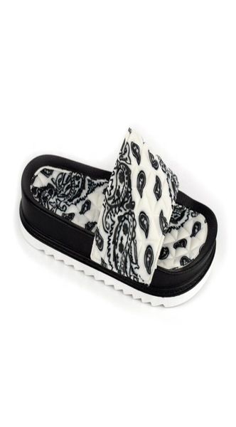 factory designer soft insole sandals for women bandana pattern style slipon summer slippers slide sandal ladies shoes whole4828336, Black
factory designer soft insole sandals for women bandana pattern style slipon summer slippers slide sandal ladies shoes whole4828336, Black