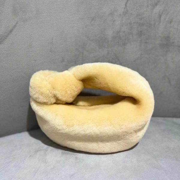 9a quality brand designer botegss ventss jodie bags genuine leather women's bag 2023 cloud knot shoulder underarm handbag with real log
9a quality brand designer botegss ventss jodie bags genuine leather women's bag 2023 cloud knot shoulder underarm handbag with real log