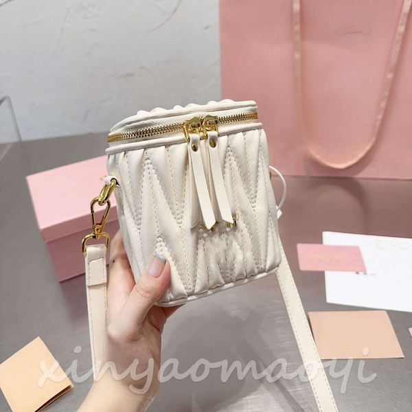 mm-2 pleated bag, mobile phone bag, small square bag, women's crossbody bag, lovely small exquisite, stylish and elegant
mm-2 pleated bag, mobile phone bag, small square bag, women's crossbody bag, lovely small exquisite, stylish and elegant