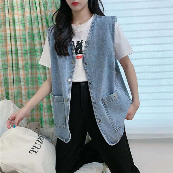 large sized fat mm denim vest female spring and autumn loose outside wear all matching korean sleeveless overalls, Black;white
large sized fat mm denim vest female spring and autumn loose outside wear all matching korean sleeveless overalls, Black;white