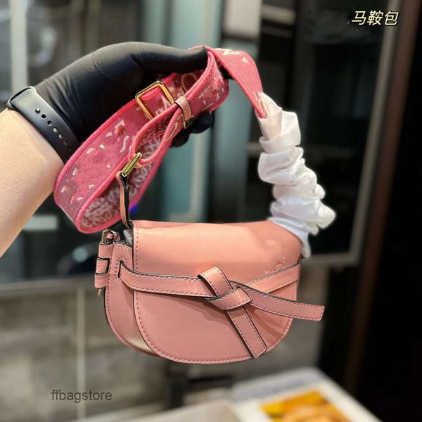 bags family strap designer gate loewn bow girl saddle classic embroidered wide shoulder cool single bag crossbody versatile women's yma
bags family strap designer gate loewn bow girl saddle classic embroidered wide shoulder cool single bag crossbody versatile women's yma