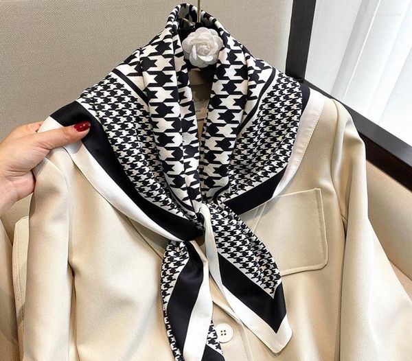 scarves 2022 hijab lady square neckerchief silk scarf women bandana shawl wraps headband fashion foulard2493116, Blue;gray
scarves 2022 hijab lady square neckerchief silk scarf women bandana shawl wraps headband fashion foulard2493116, Blue;gray