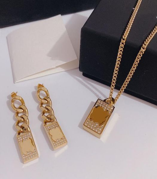 european and american style designer letter c necklace inlaid brick titanium steel clavicle chain luxurious earrings 1840450, Silver
european and american style designer letter c necklace inlaid brick titanium steel clavicle chain luxurious earrings 1840450, Silver