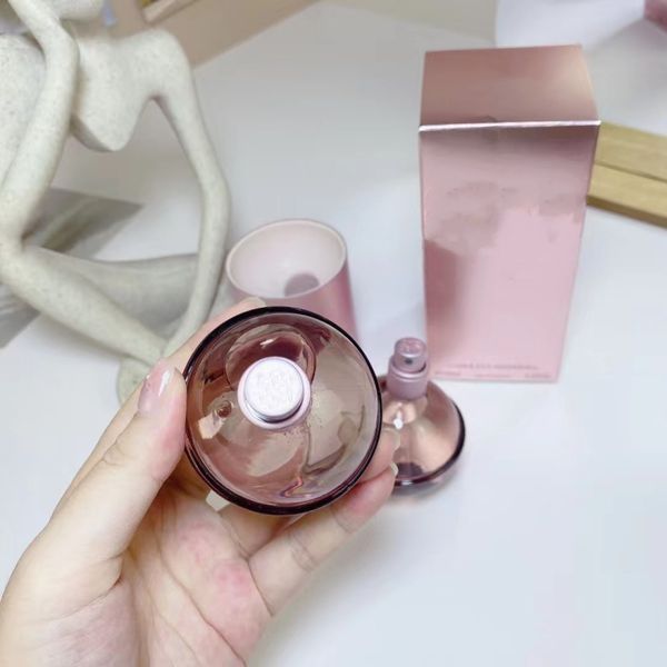 cologne designer women perfume lady fragrance smell saxy fragrance 100ml 3.3 fl.oz good smell long time lasting spray fast ship
cologne designer women perfume lady fragrance smell saxy fragrance 100ml 3.3 fl.oz good smell long time lasting spray fast ship