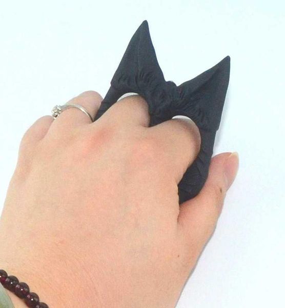 other fashion accessories creative self defense finger tiger buckle wolf hand brace single emergency window breaker black cat head7141960, Silver
other fashion accessories creative self defense finger tiger buckle wolf hand brace single emergency window breaker black cat head7141960, Silver