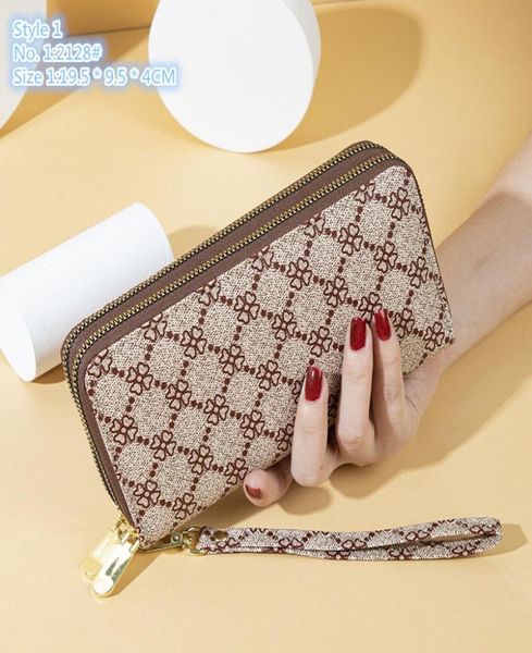factory whole ladies shoulder bags 2 styles largecapacity printed clutch bag this year popular double zipper mobile phone coi5954321, Red;black
factory whole ladies shoulder bags 2 styles largecapacity printed clutch bag this year popular double zipper mobile phone coi5954321, Red;black