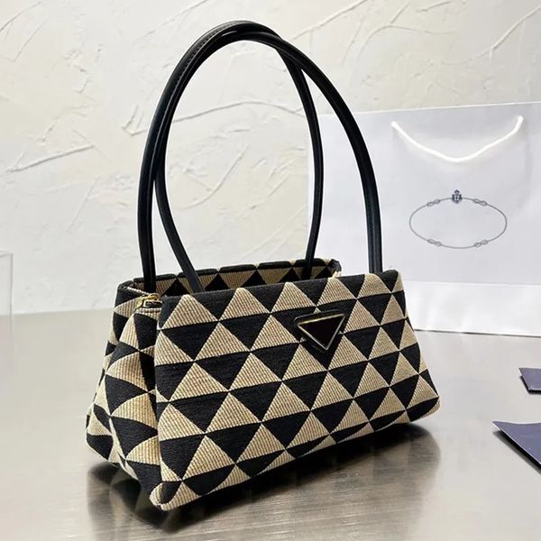 fashion handbags tote bags canvas shoulder bag designer ladies handbag triangle pattern zipper black green brown small embroidery woman tote
fashion handbags tote bags canvas shoulder bag designer ladies handbag triangle pattern zipper black green brown small embroidery woman tote