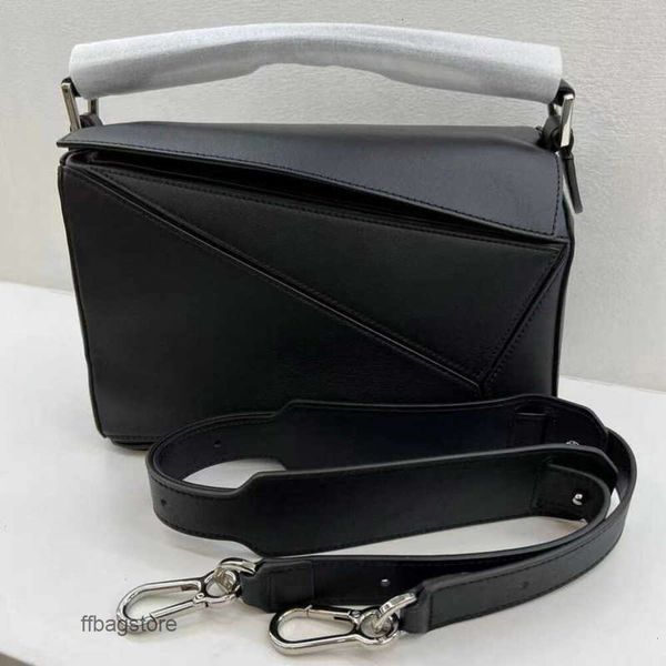 beach 2023 loewn classical geometric bag bags pillow contrast designer spain splice girl color genuine leather fashion handheld shoulder puz
beach 2023 loewn classical geometric bag bags pillow contrast designer spain splice girl color genuine leather fashion handheld shoulder puz