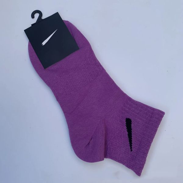 1lot=5pairs sports sock om choose 10 color cotton football basketball sneaker sock fashion knit designer alphabetic glitter woman shiny crow, Black;white
1lot=5pairs sports sock om choose 10 color cotton football basketball sneaker sock fashion knit designer alphabetic glitter woman shiny crow, Black;white