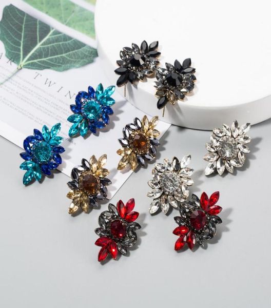 stud colorful bling zircon stone glass gold earrings for women korean fashion jewelry 2021 gift mom whole9300627, Golden;silver
stud colorful bling zircon stone glass gold earrings for women korean fashion jewelry 2021 gift mom whole9300627, Golden;silver