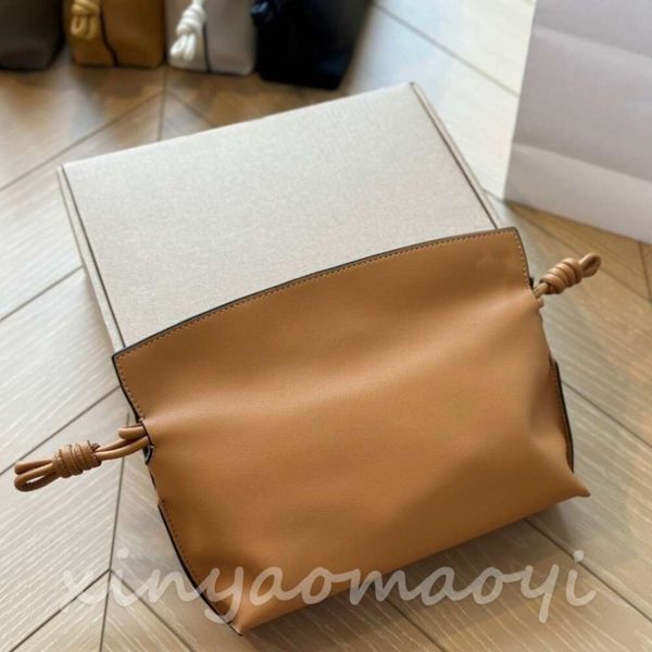 2023 lady luxury the leather bucket bag womens men designer marc tote classic handle purses handbag crossbody bags loeweeks 23*19
2023 lady luxury the leather bucket bag womens men designer marc tote classic handle purses handbag crossbody bags loeweeks 23*19