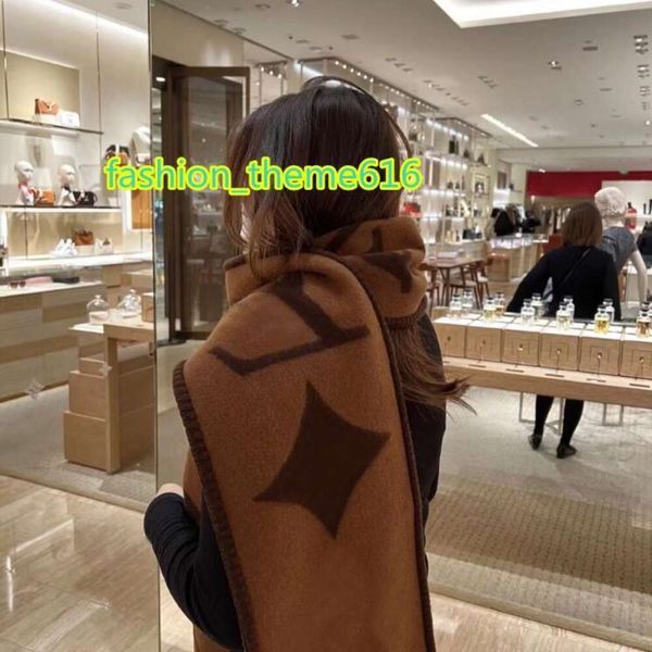 2023 new arrived brand men scarf cashmere winter scarves long size male warmer women's printing l f v g letter wool bufanda aaa, Blue;gray
2023 new arrived brand men scarf cashmere winter scarves long size male warmer women's printing l f v g letter wool bufanda aaa, Blue;gray