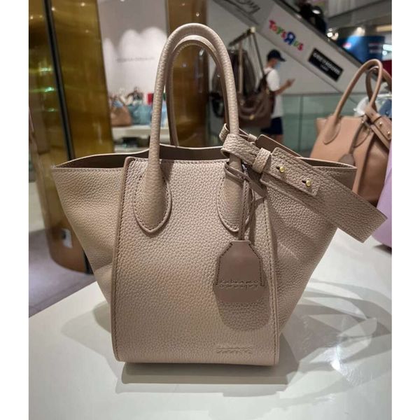 women's designer bags tote rabean * co wing bag one shoulder crossbody portable vegetable basket large capacity cowhide bucket factory
women's designer bags tote rabean * co wing bag one shoulder crossbody portable vegetable basket large capacity cowhide bucket factory