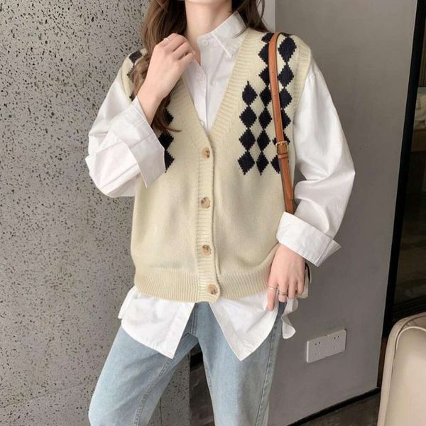 vintage plaid v neck knitted vest for women spring and autumn style loose sweater jacket cardigan, Black;white
vintage plaid v neck knitted vest for women spring and autumn style loose sweater jacket cardigan, Black;white