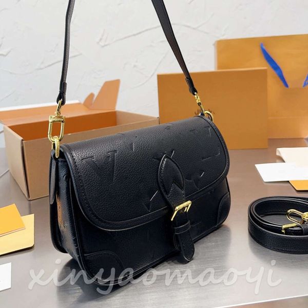 ladies baguette bag, designer bag, underarm bag, vintage elegance, fashion everything, handbag, tote bag, selling style
ladies baguette bag, designer bag, underarm bag, vintage elegance, fashion everything, handbag, tote bag, selling style