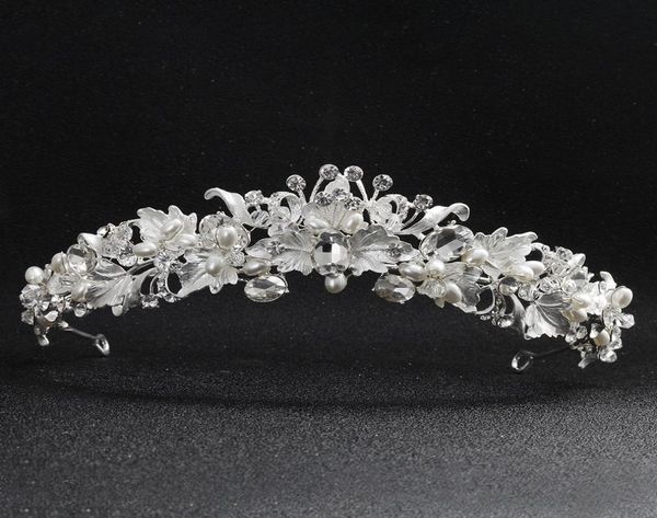 beautiful flower rhinestone alloy tiaras and crowns wedding hair accessories bridal headpiece for women jci0752903651, White;golden
beautiful flower rhinestone alloy tiaras and crowns wedding hair accessories bridal headpiece for women jci0752903651, White;golden