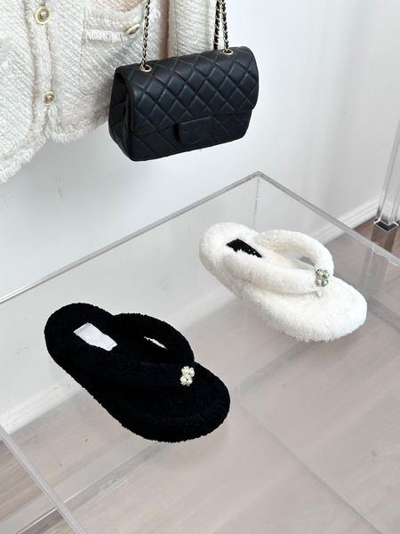 hairy shoes famous brand beach slippers classic flat heel summer designer fashion flops leather lady slides women shoes l bath ladies sandal, Black
hairy shoes famous brand beach slippers classic flat heel summer designer fashion flops leather lady slides women shoes l bath ladies sandal, Black