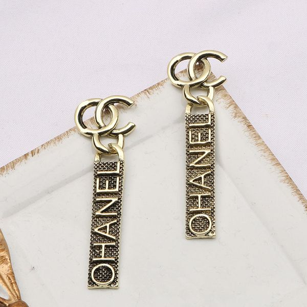 18k gold plated luxury brand designers letters stud earrings classic style geometric women crystal rhinestone pearl earring wedding party je, Golden;silver
18k gold plated luxury brand designers letters stud earrings classic style geometric women crystal rhinestone pearl earring wedding party je, Golden;silver
