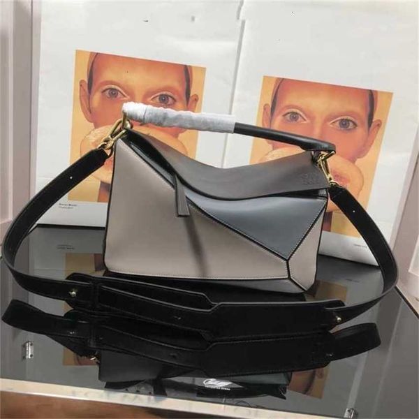 bag 2023 new mini lingge soft leather geometric bag stitched women's messenger hand pillow
bag 2023 new mini lingge soft leather geometric bag stitched women's messenger hand pillow