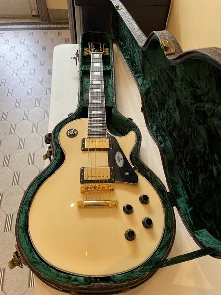 mayba ch lester 72 custom edel weiss new look electric guitar as same of the pictures
mayba ch lester 72 custom edel weiss new look electric guitar as same of the pictures