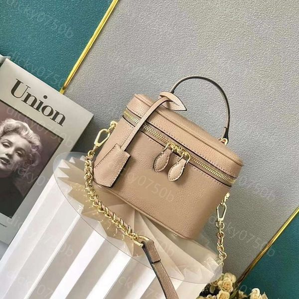 designer vanity bag luxury sling shoulder bags handbags fashion toiletry pouch women crossbody satchel clutch trunk cosmetics chain design e
designer vanity bag luxury sling shoulder bags handbags fashion toiletry pouch women crossbody satchel clutch trunk cosmetics chain design e