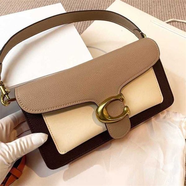 2021 new design vintage single shoulder genuine leather women small square shape bag
2021 new design vintage single shoulder genuine leather women small square shape bag