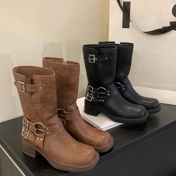 2023 miu moto buckle biker boots women designer ankle boot low heels brown leather strap buckle bootie chunky round toe block heel outdoor h, Black
2023 miu moto buckle biker boots women designer ankle boot low heels brown leather strap buckle bootie chunky round toe block heel outdoor h, Black