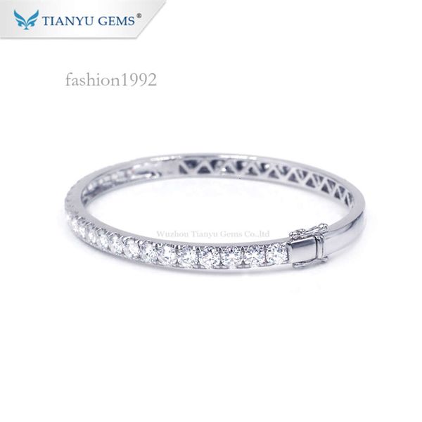 tianyu gems customize white gold 14k and sier material 4.0mm round cut moissanite full setting diamond tennis bracelet, Silver
tianyu gems customize white gold 14k and sier material 4.0mm round cut moissanite full setting diamond tennis bracelet, Silver