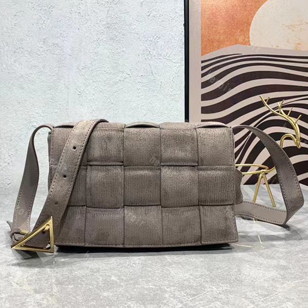 1:1 bvb padded cassette woven clutch bags crossbody patent leather bag shoulder cleo vntage totes hobo handbags women's mens travel poc
1:1 bvb padded cassette woven clutch bags crossbody patent leather bag shoulder cleo vntage totes hobo handbags women's mens travel poc