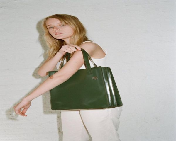 women handbag large capacity 13 inch briefcase for ladies lapbag soft pu leather women039s big totes bolsas lady office bag6385821
women handbag large capacity 13 inch briefcase for ladies lapbag soft pu leather women039s big totes bolsas lady office bag6385821