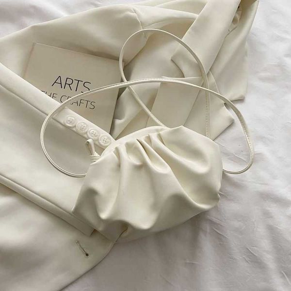 botegss ventss pouch evening bags for sale cloudy bun womens french net red pleated 2023 new summer versatile shoulder with real logo
botegss ventss pouch evening bags for sale cloudy bun womens french net red pleated 2023 new summer versatile shoulder with real logo