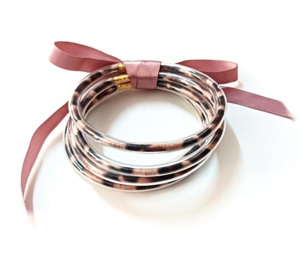 bangle 2021 leopard jelly bangles bracelets for women set all weather stack silicone plastic leather filled 5 pcs 2188236, Black
bangle 2021 leopard jelly bangles bracelets for women set all weather stack silicone plastic leather filled 5 pcs 2188236, Black