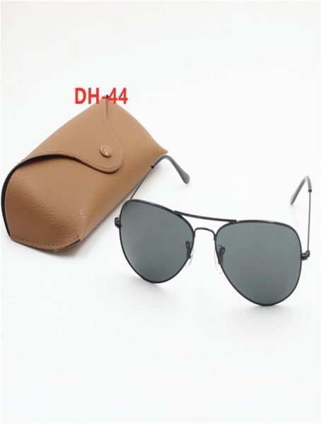 1pcs fashion retro designer pilot sunglasses black frame black 62mm glass lens brown box7128451, White;black
1pcs fashion retro designer pilot sunglasses black frame black 62mm glass lens brown box7128451, White;black
