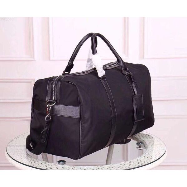 designer new canvas duffel bags for men shoulder bag crossbody tote classic travel luggage man totes leather black handbag fashion duffle
designer new canvas duffel bags for men shoulder bag crossbody tote classic travel luggage man totes leather black handbag fashion duffle