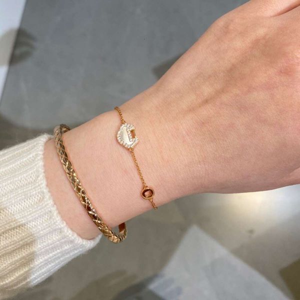 charm bracelets v gold long life lock white fritillaria bracelet cnc rose red jade medal with diamond ruyi safety, Golden;silver
charm bracelets v gold long life lock white fritillaria bracelet cnc rose red jade medal with diamond ruyi safety, Golden;silver