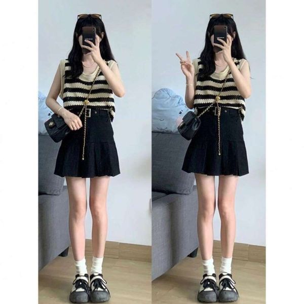 striped knitted vest loose hong kong preppy style hollow jacquard sleeveless womens, Black;white
striped knitted vest loose hong kong preppy style hollow jacquard sleeveless womens, Black;white
