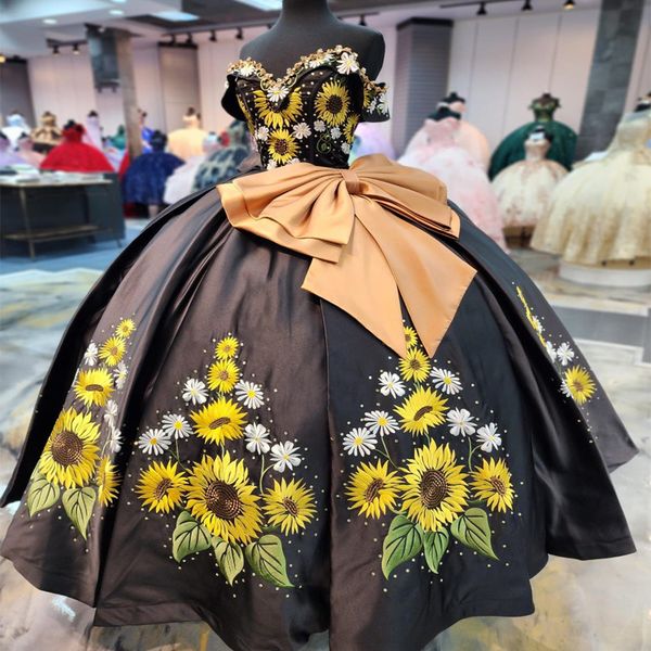 black off the shoulder quinceanera dresses princess prom gown tulle sunflower appliques with bow sweet 15 16 dress ball gwon, Blue;red
black off the shoulder quinceanera dresses princess prom gown tulle sunflower appliques with bow sweet 15 16 dress ball gwon, Blue;red